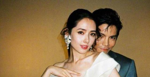 郭碧婷向佐被传婚变后，向太再次发长文，被疑喊话郭碧婷要会装傻