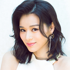 胡杏儿写真照