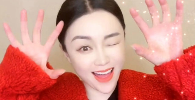 关婷娜曝《乡爱14》剧组聚会，就是刘能王小利负责买单，理由超搞笑