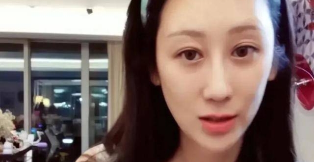 陈浩民老婆怒斥天价菜！菜价涨30倍，8人买菜2000元，仅买蔬菜等