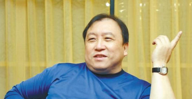 李立群表态被质疑，王晶一针见血：这样的演员不真实